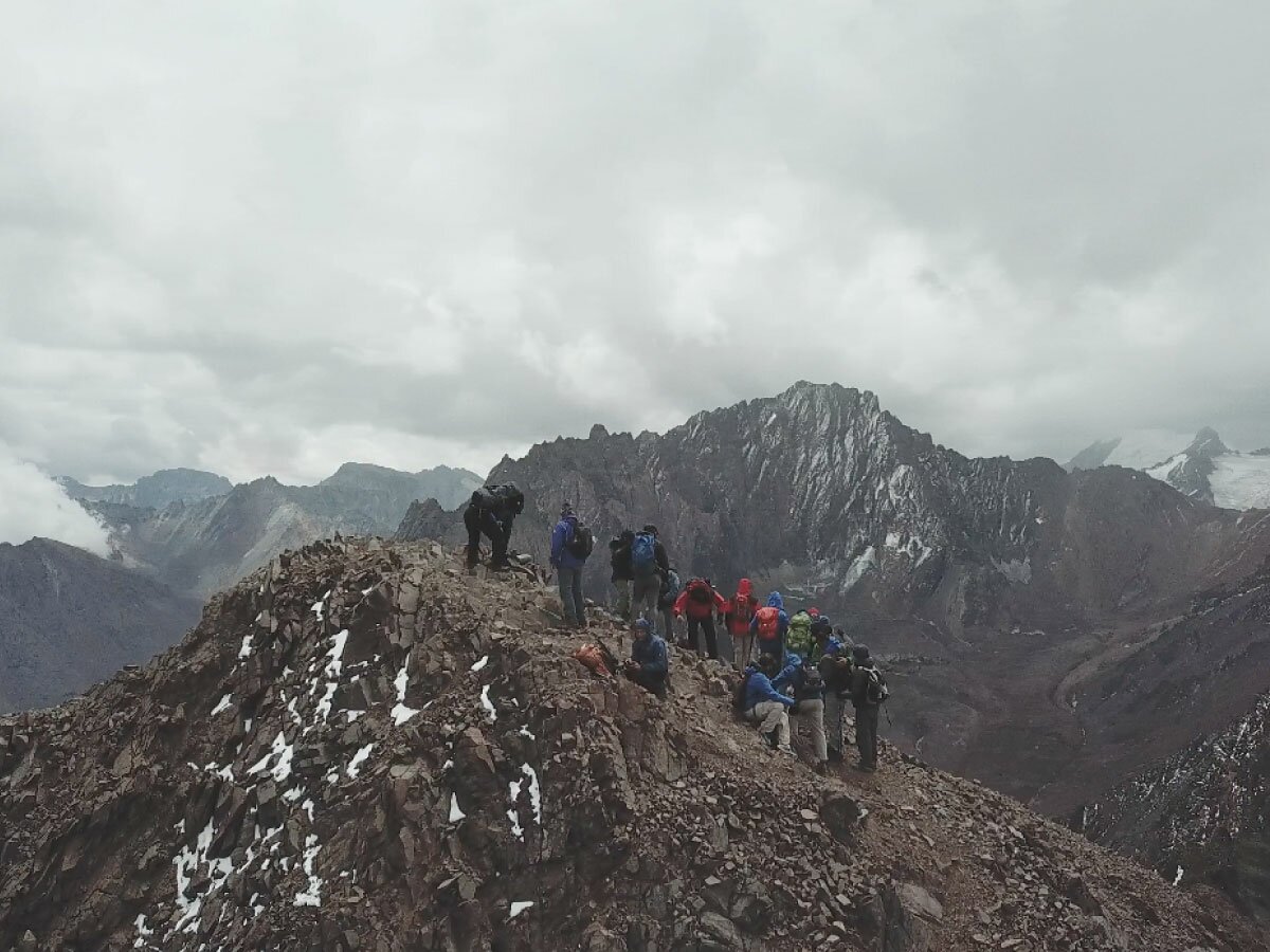 Cumbre Bonete de lejos